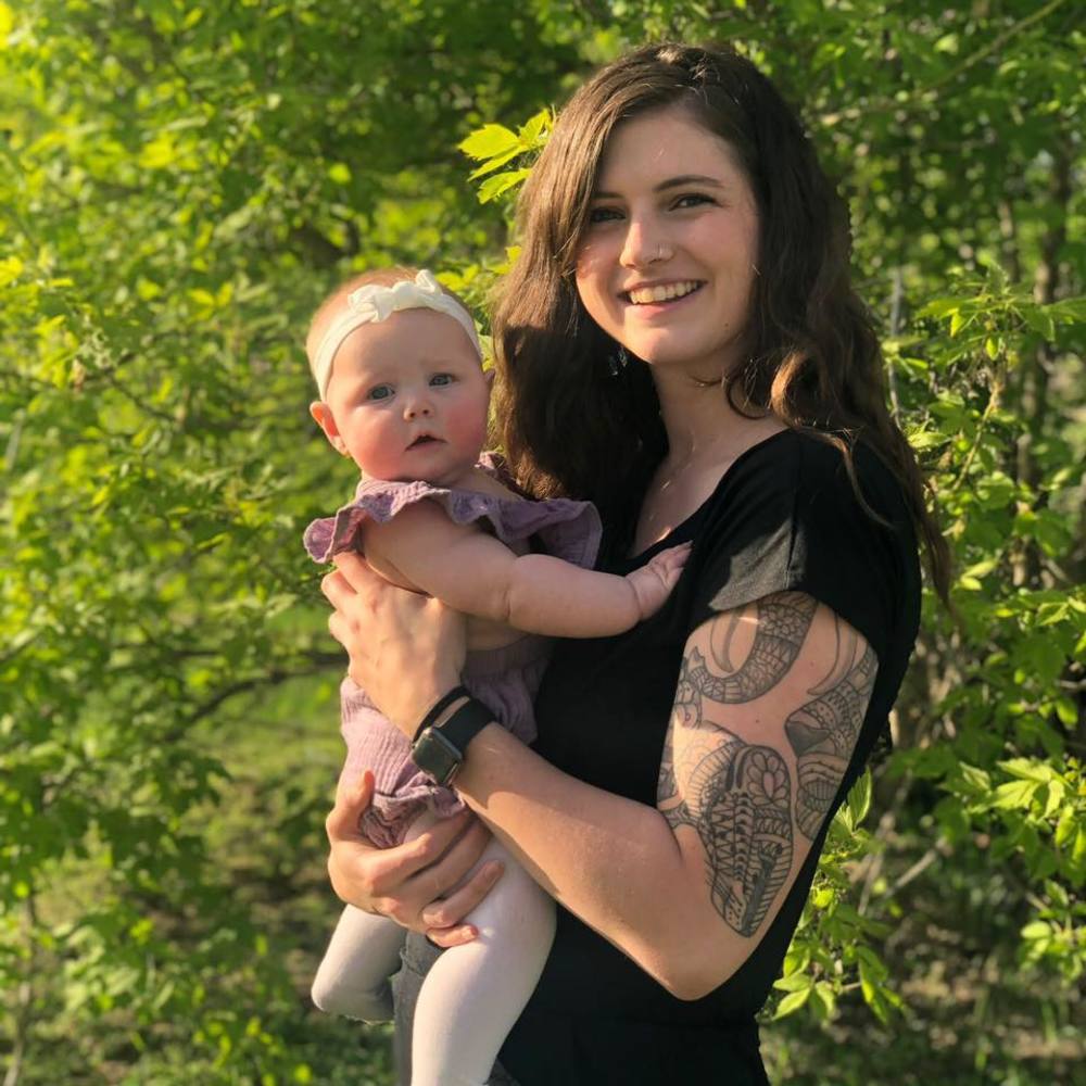 Meet your Posher, Caitlin